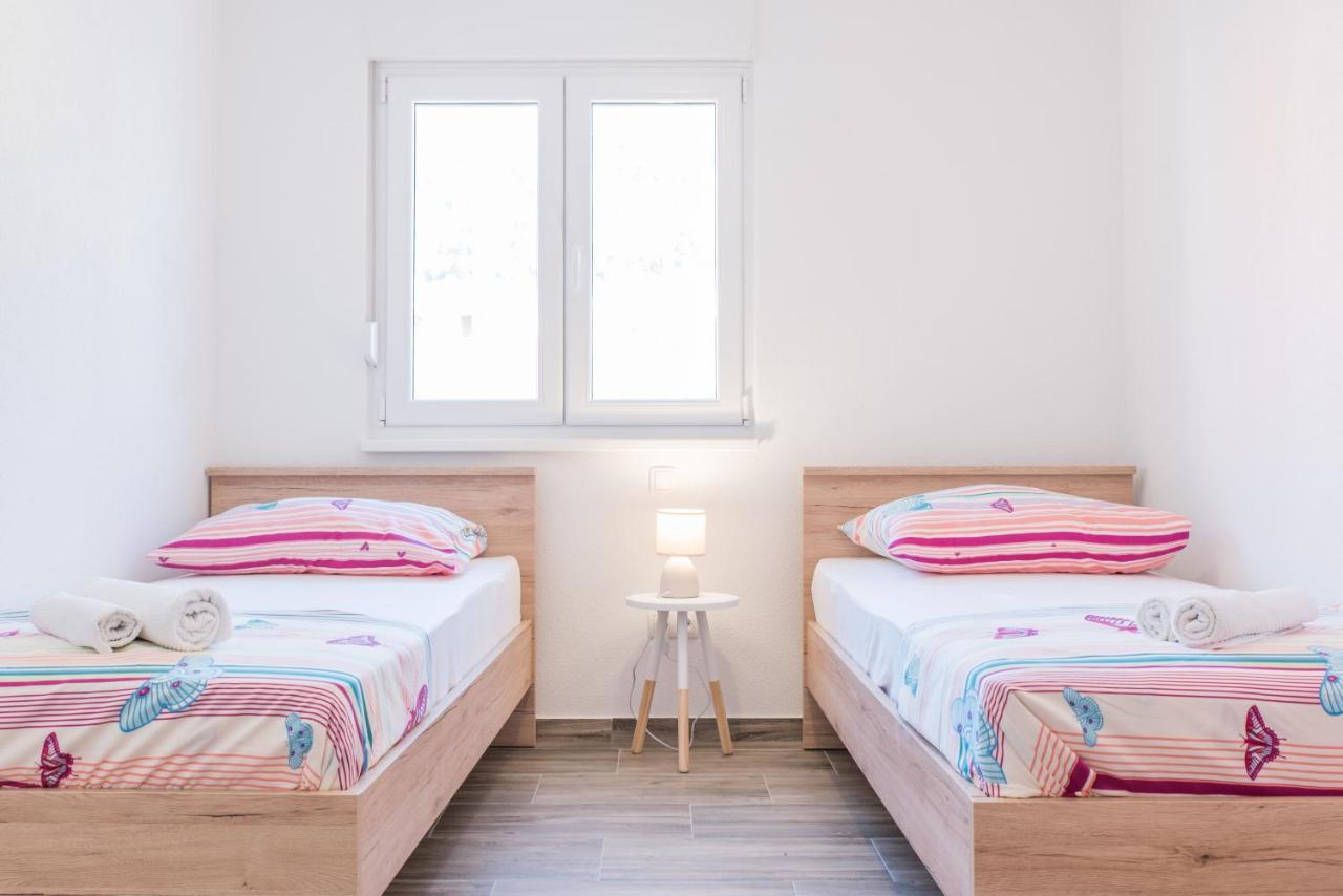 Apartments Zilic Kastel Stari Luaran gambar